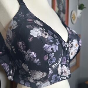Torrid 48C Dream Wire-Free Lightly Lined Front Close Bra Floral Black Purple